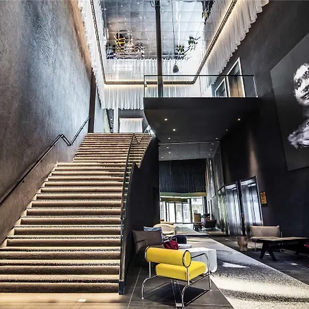 Tribe 4* Amsterdam