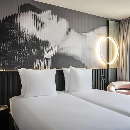 Hotel Tribe