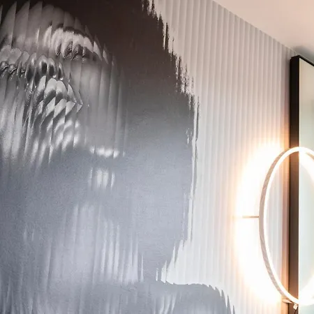 Tribe Otel Amsterdam