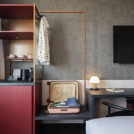 Tribe 암스테르담