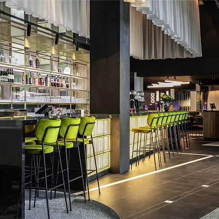 Tribe 암스테르담