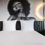 호텔 Tribe 4*